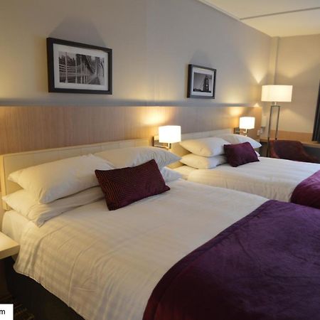 Lancaster Hotel&Spa Uxbridge Esterno foto