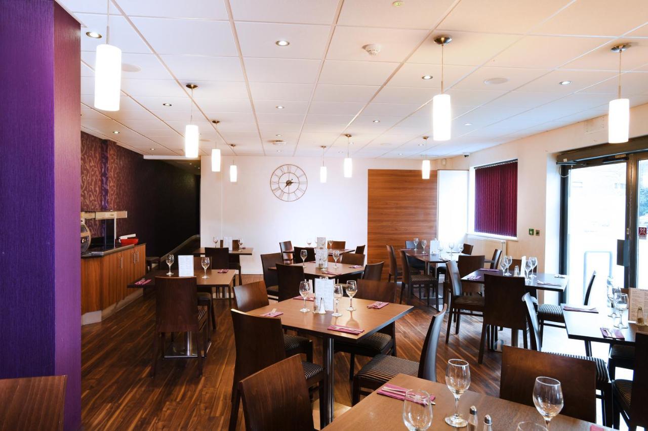 Lancaster Hotel&Spa Uxbridge Esterno foto