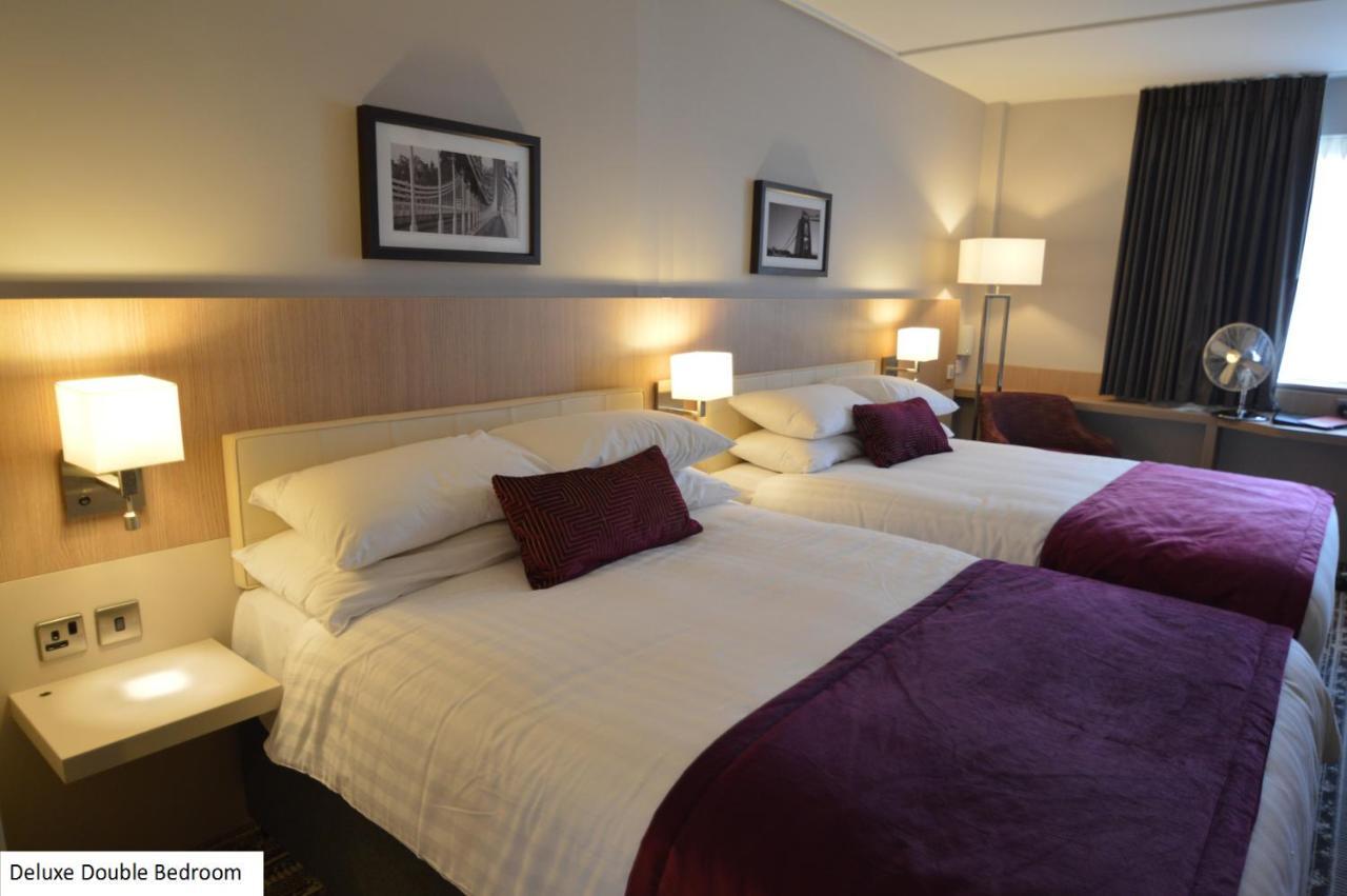 Lancaster Hotel&Spa Uxbridge Esterno foto